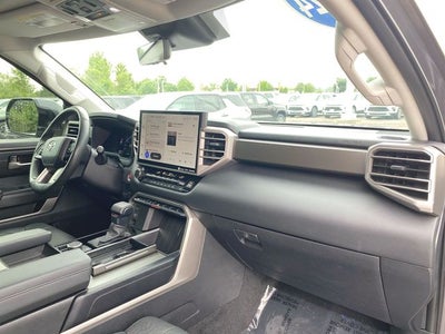 2024 Toyota Sequoia SR5