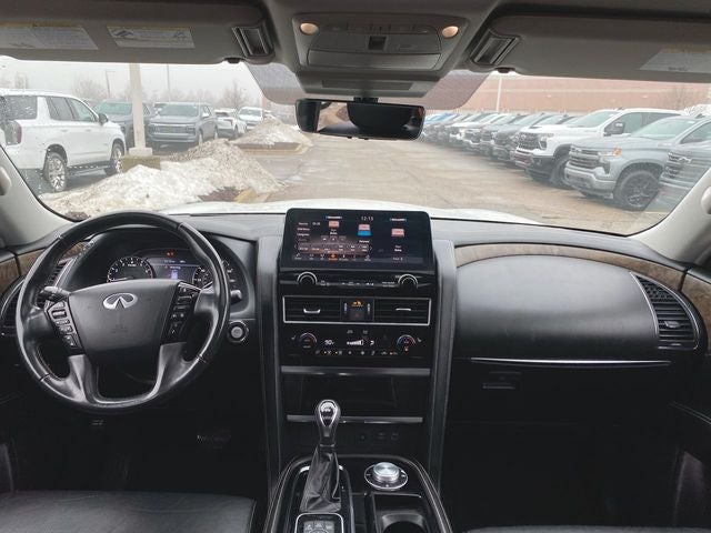 2022 INFINITI QX80 LUXE