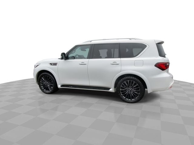 2022 INFINITI QX80 LUXE