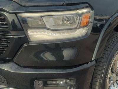 2019 RAM 1500 Laramie Crew Cab 4x4 5'7' Box