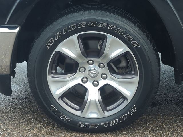 2019 RAM 1500 Laramie Crew Cab 4x4 5'7' Box