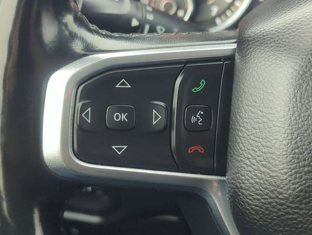 2019 RAM 1500 Laramie Crew Cab 4x4 5'7' Box