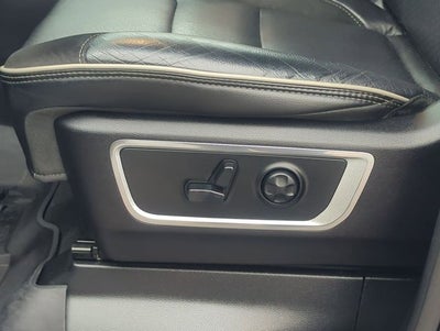 2019 RAM 1500 Laramie Crew Cab 4x4 5'7' Box