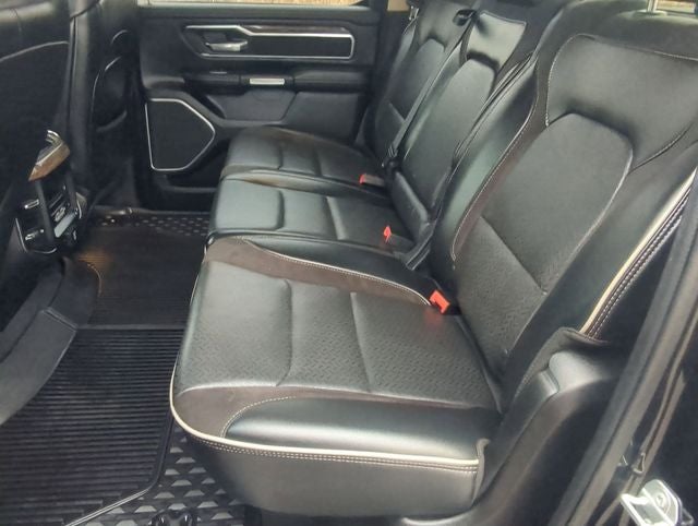 2019 RAM 1500 Laramie Crew Cab 4x4 5'7' Box