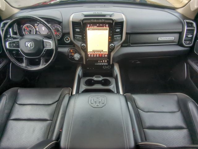 2019 RAM 1500 Laramie Crew Cab 4x4 5'7' Box