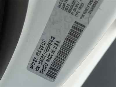 2022 RAM 1500 Laramie Crew Cab 4x4 5'7' Box