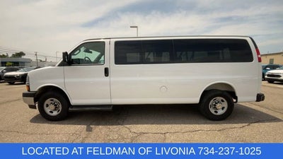 2025 Chevrolet Express Passenger 1LT
