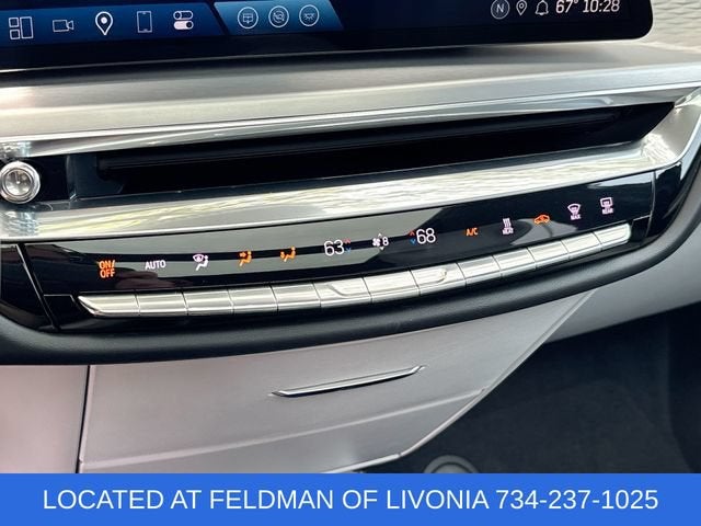 2024 Cadillac LYRIQ Luxury 2