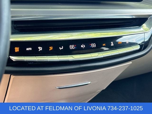 2024 Cadillac LYRIQ Luxury 3