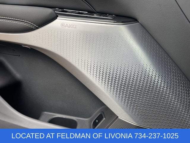 2024 Cadillac LYRIQ Sport 3