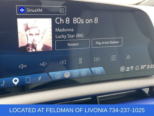 2025 Cadillac OPTIQ Luxury 1