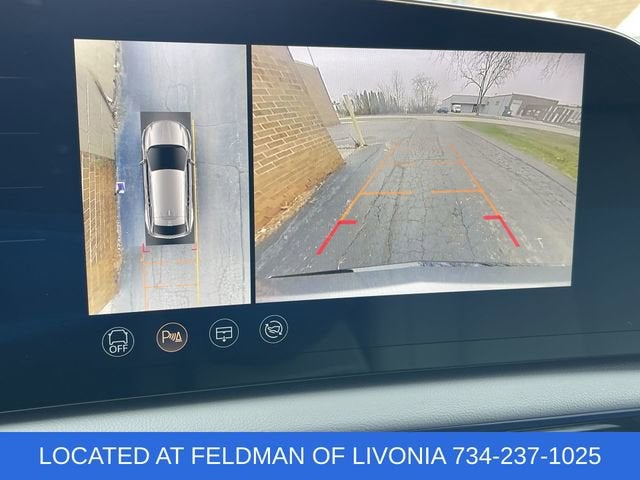 2025 Cadillac OPTIQ Luxury 1