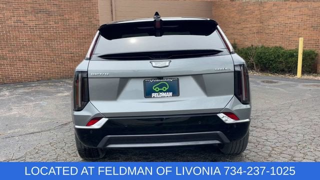 2025 Cadillac OPTIQ Luxury 1