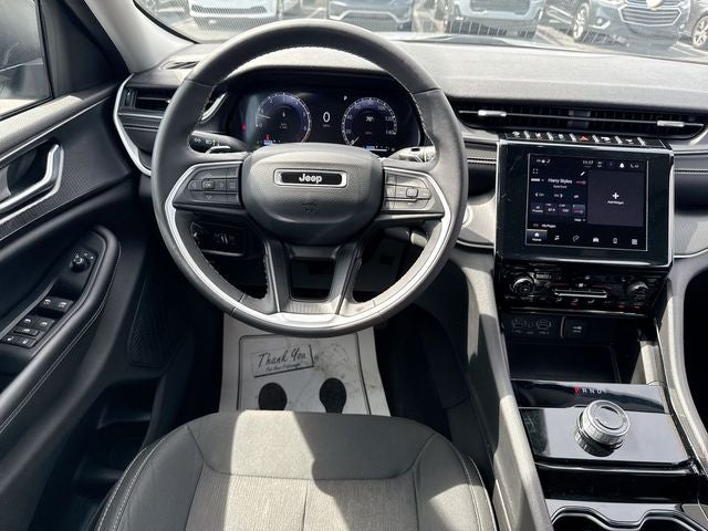 2023 Jeep Grand Cherokee Laredo