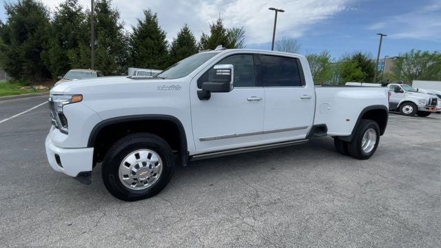 2025 Chevrolet Silverado 3500HD High Country