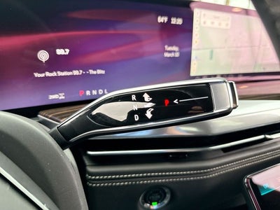 2025 Cadillac Escalade Luxury