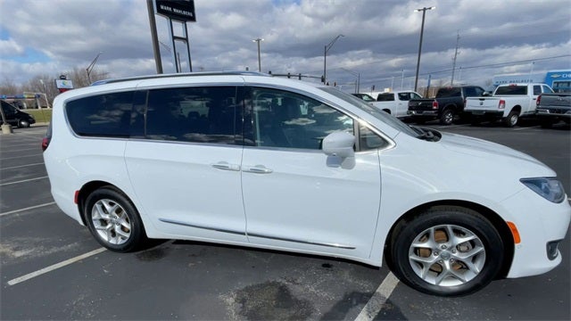 2019 Chrysler Pacifica Touring L Plus