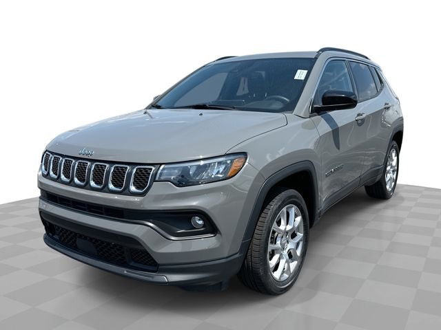 2023 Jeep Compass Latitude Lux
