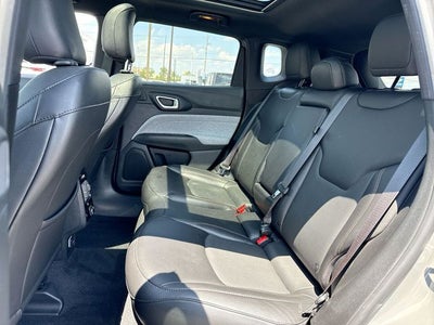 2023 Jeep Compass Latitude Lux