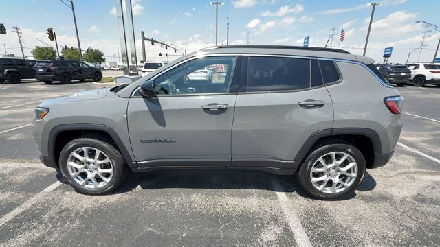 2023 Jeep Compass Latitude Lux