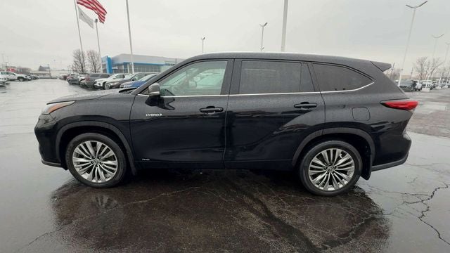 2021 Toyota Highlander Hybrid Platinum