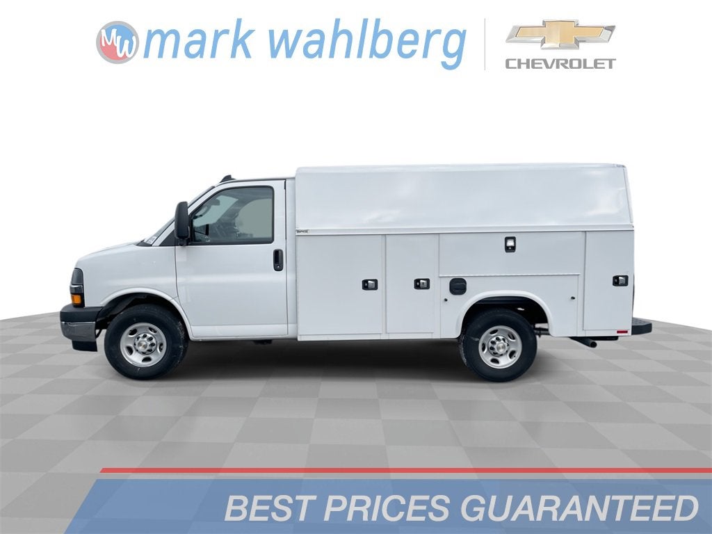 2025 Chevrolet Express Cutaway 3500 1WT