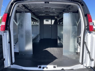 2025 Chevrolet Express Cargo WT