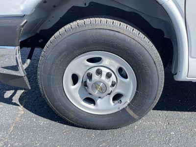 2025 Chevrolet Express Cargo WT