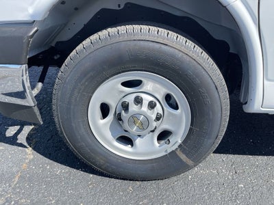 2025 Chevrolet Express Cargo WT