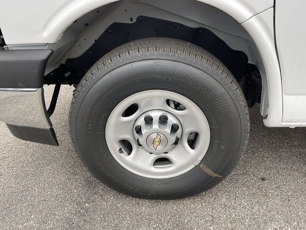 2025 Chevrolet Express Cargo 2500 WT