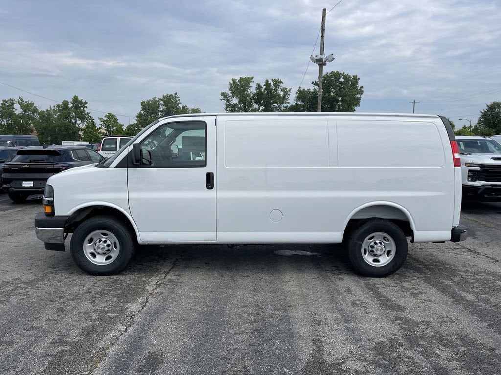 2025 Chevrolet Express Cargo 2500 WT