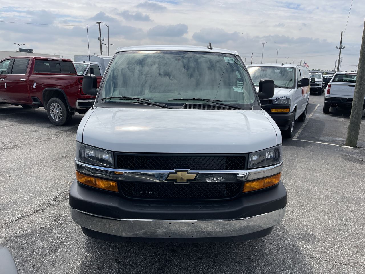 2025 Chevrolet Express Cargo 2500 WT