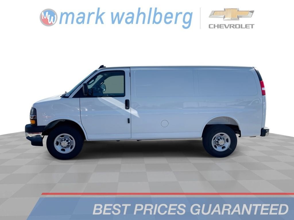 2025 Chevrolet Express Cargo WT