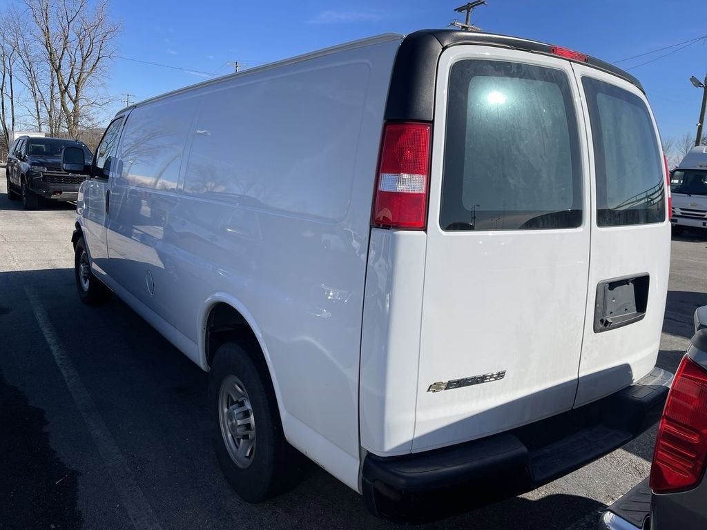 2022 Chevrolet Express Cargo 2500 WT