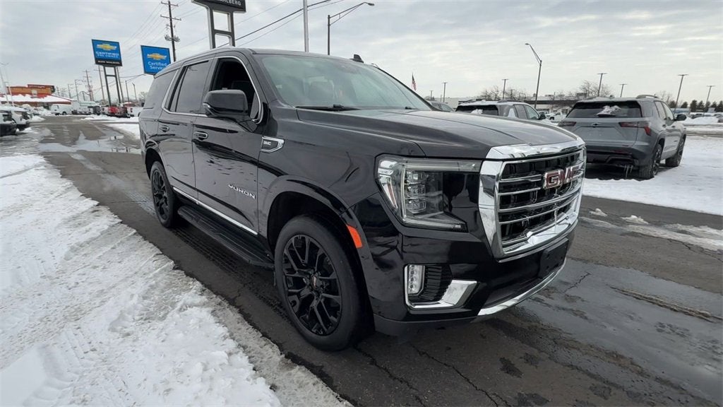 2023 GMC Yukon SLT
