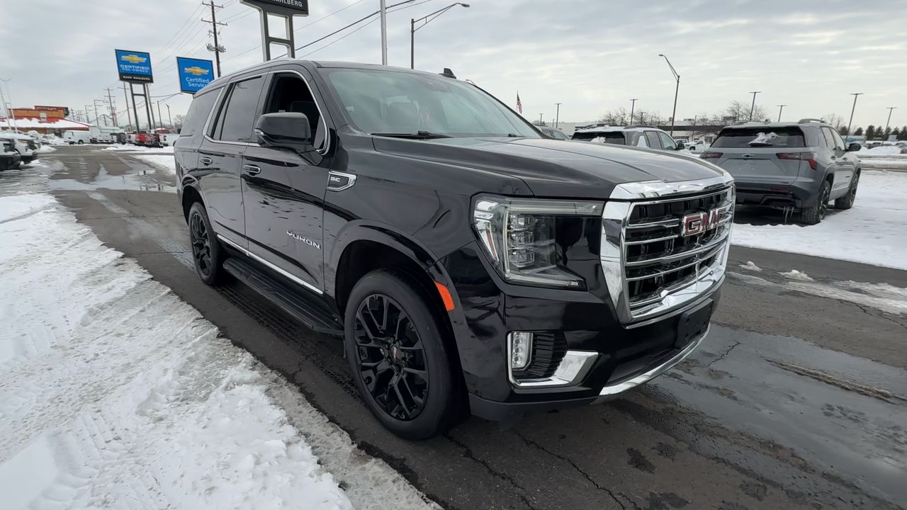 2023 GMC Yukon SLT