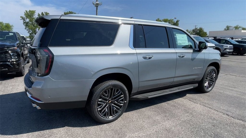 2025 Chevrolet Suburban Premier