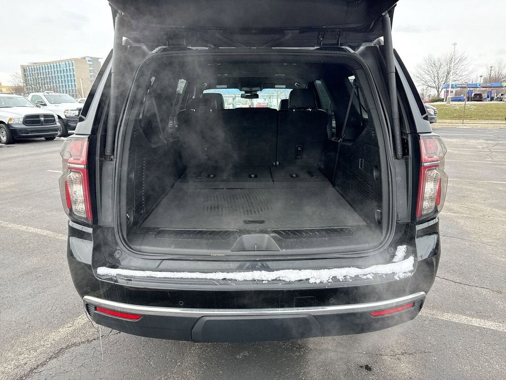 2023 Chevrolet Suburban LT
