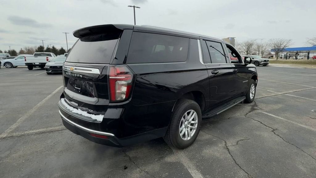 2023 Chevrolet Suburban LT