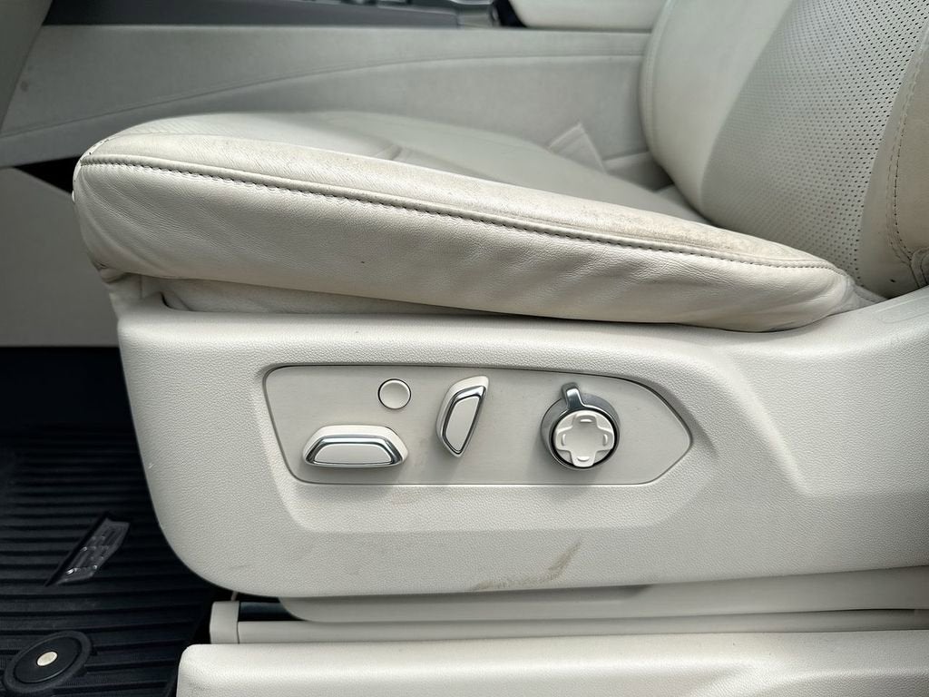 2022 Cadillac Escalade ESV Premium Luxury Platinum