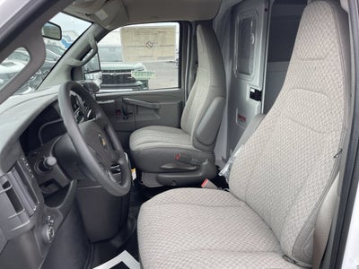 2026 Chevrolet Express Cutaway 3500 1WT
