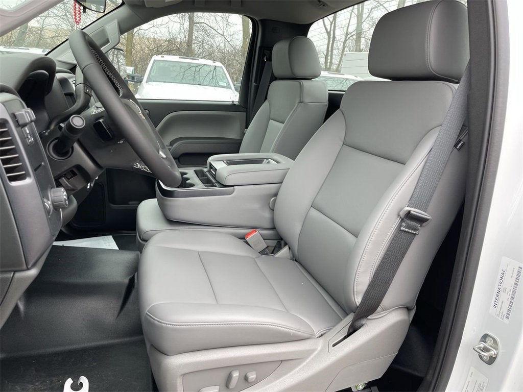 2024 Chevrolet Silverado 5500 HD Work Truck