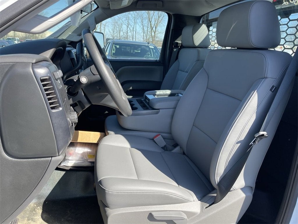 2023 Chevrolet Silverado 5500 HD Work Truck