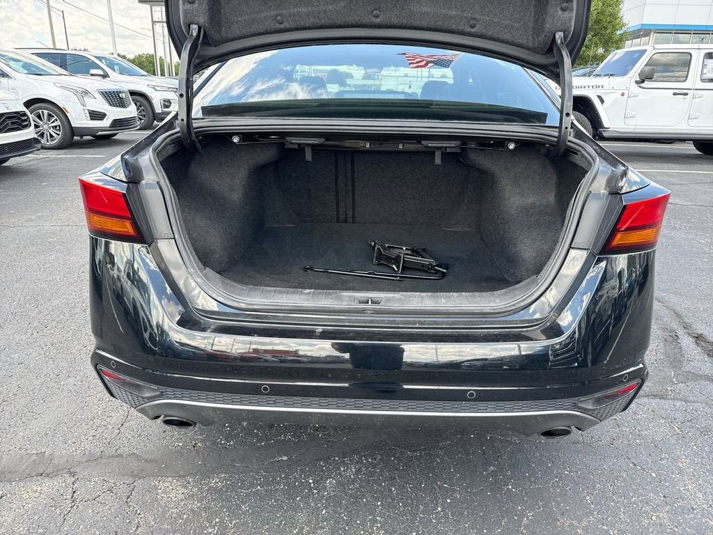 2021 Nissan Altima SR FWD