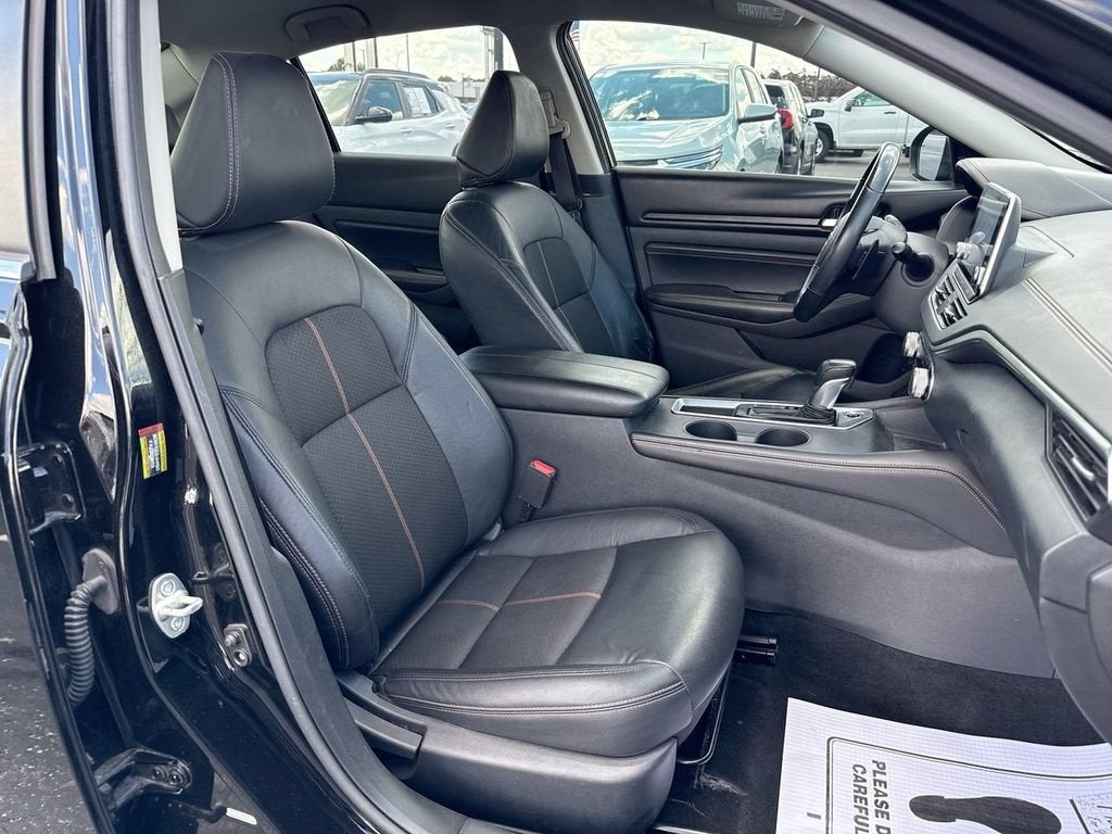 2021 Nissan Altima SR FWD