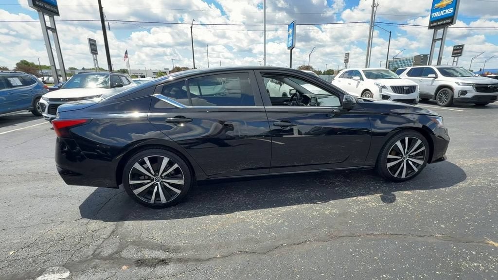 2021 Nissan Altima SR FWD