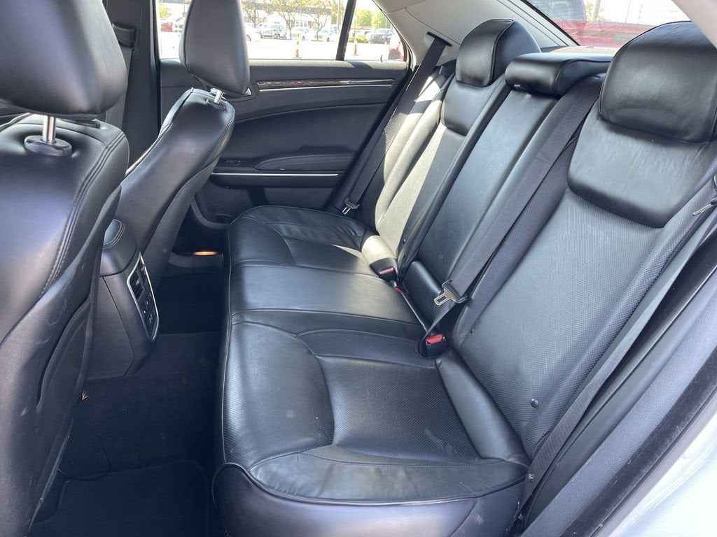 2022 Chrysler 300 Touring L