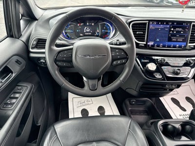 2022 Chrysler Pacifica Hybrid Touring L