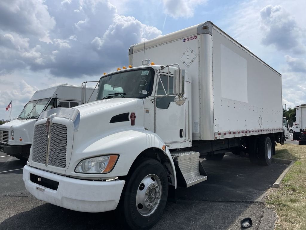 2015 KENWORTH T300 NA
