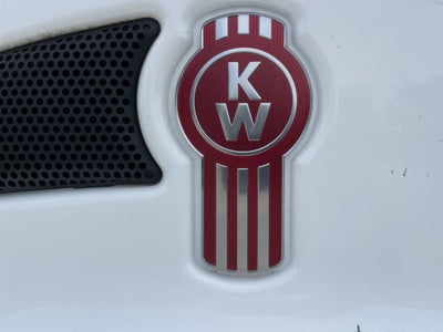 2015 KENWORTH T300 NA